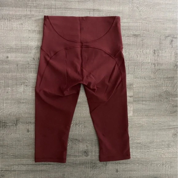 Lululemon Ribbed Contoured High Rise Crop 17” Red Merlot 8 - Picture 5 of 6